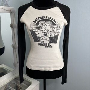 Brandy Melville Black and White Graphic Raglan Tee